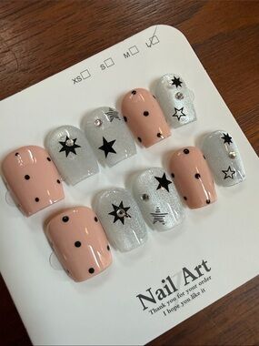 Nail Art Press-On Nails in Nude & Silver with Star Accents - Short Large
